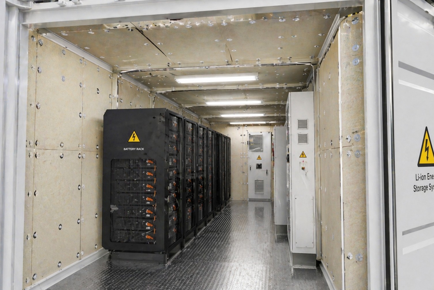 Rivestimento ignifugo in mica per container BESS a scala industriale - sistema di accumulo di energia a scala di rete con isolamento termico strutturale